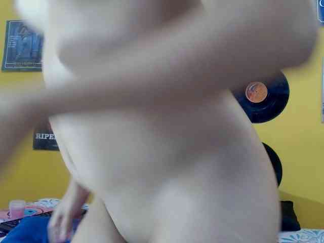 Modelo: aniitaeyescute