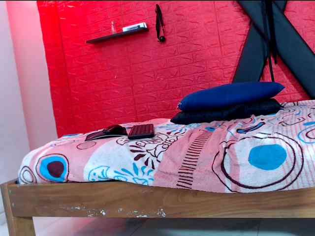 Modelo: aniitaeyescute