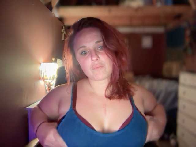 AmiahMonroe live webcam show