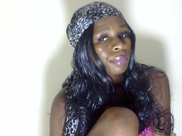 Masawi002 live cam on BongaCams