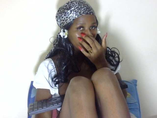 Masawi002 live cam on BongaCams