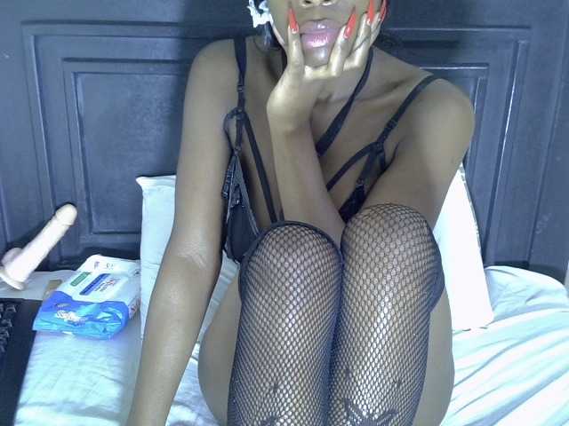 Masawi002 live cam on BongaCams
