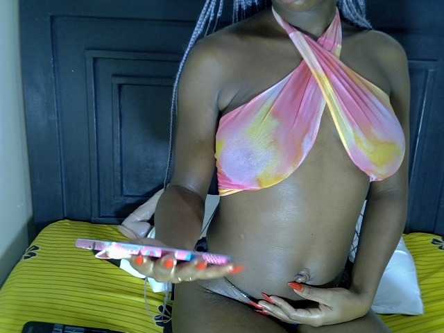 Masawi002 live cam on BongaCams
