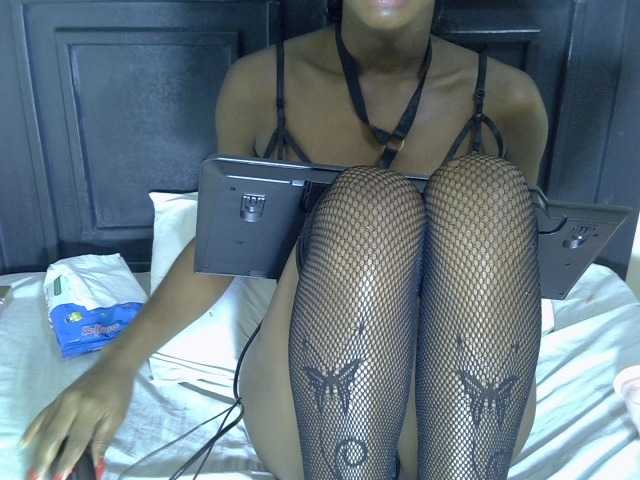 Masawi002 live cam on BongaCams