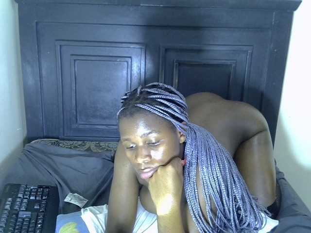 Masawi002 live cam on BongaCams