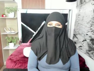 EvelynSalah Porn Show