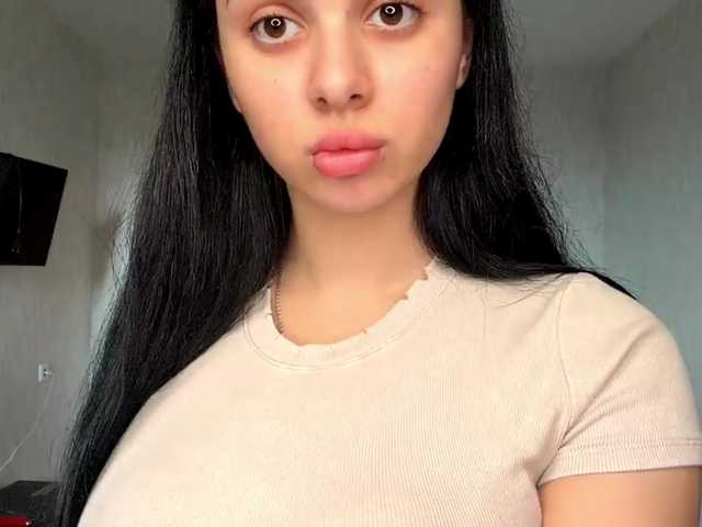 AyanaYeats live cam