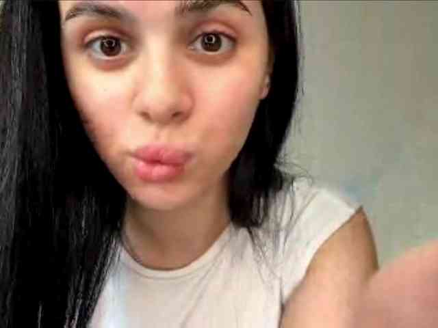AyanaYeats webcam