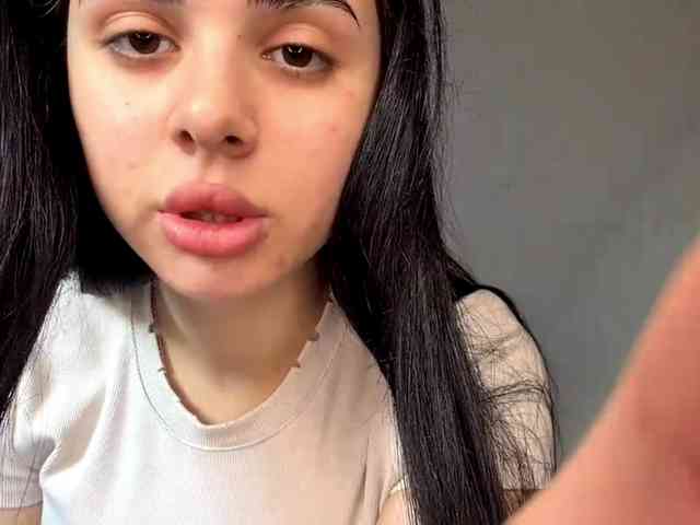 AyanaYeats webcam