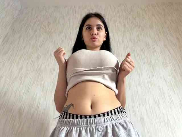 AyanaYeats webcam