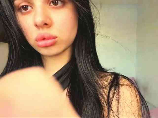 AyanaYeats webcam