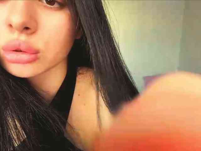 AyanaYeats webcam