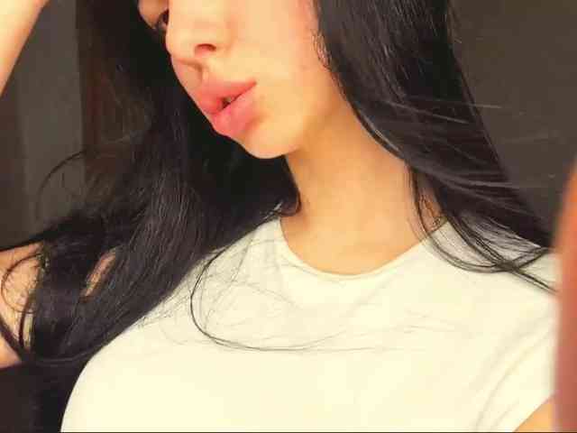 AyanaYeats webcam