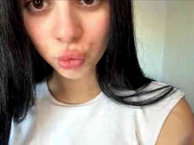 AyanaYeats webcam