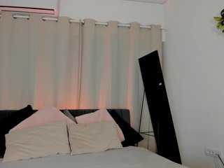 MikaMoony Porn Show
