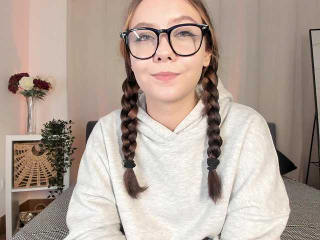 MikaMoony — live female cam