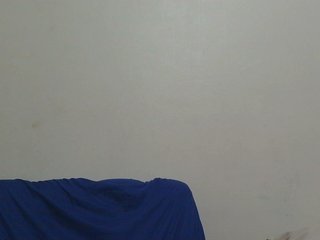 sluttylaura Porn Show