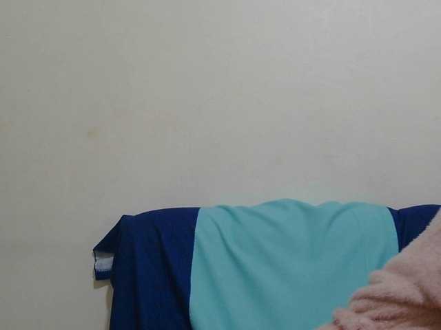 sluttylaura live cam on BongaCams