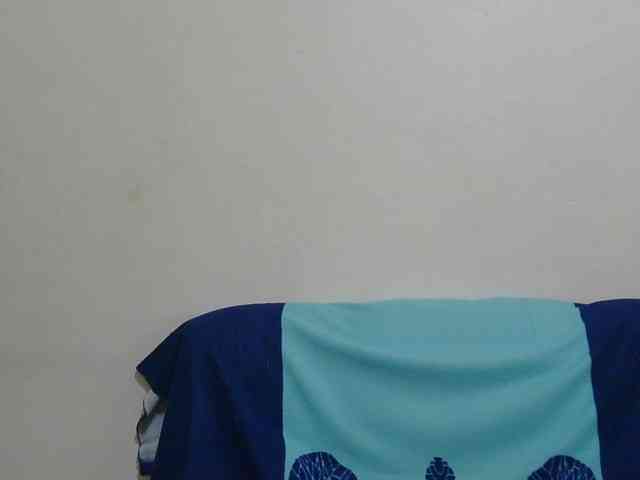sluttylaura webcam