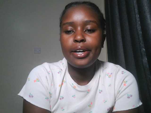 SpiceyNelly1 live cam on BongaCams