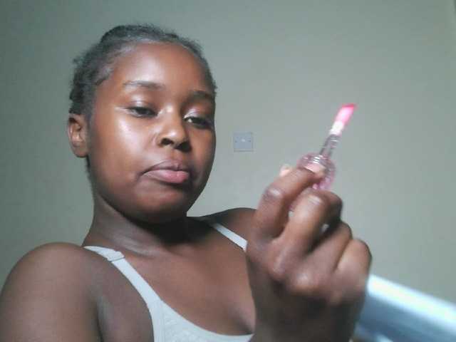 SpiceyNelly1 live cam on BongaCams