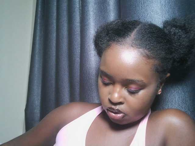 SpiceyNelly1 live cam on BongaCams