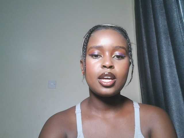 SpiceyNelly1 live cam on BongaCams