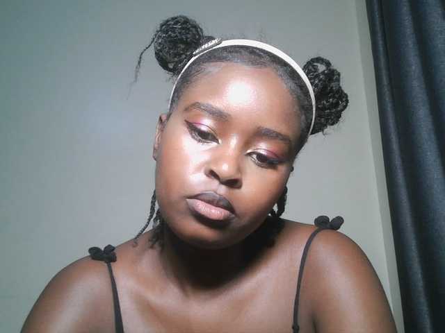 SpiceyNelly1 live cam on BongaCams