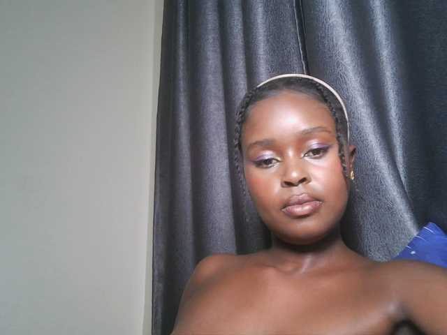 SpiceyNelly1 live cam on BongaCams