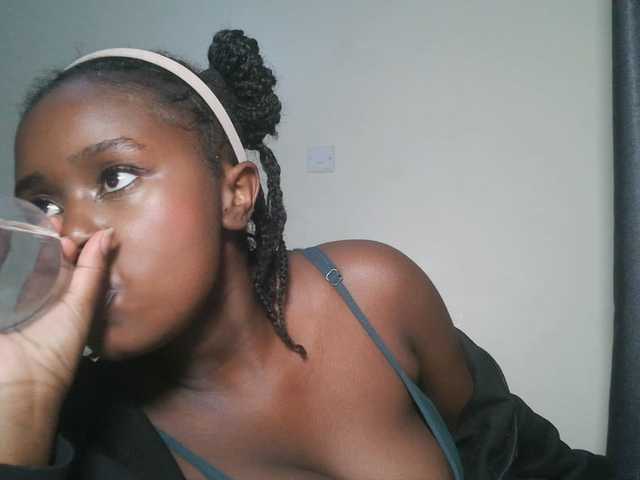 SpiceyNelly1 live cam on BongaCams
