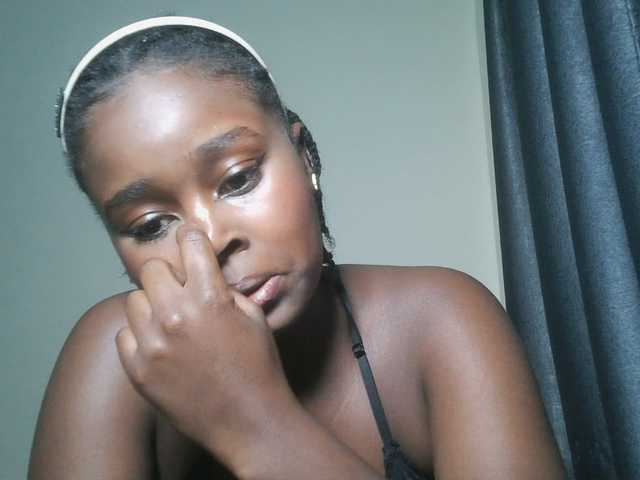 SpiceyNelly1 live cam on BongaCams