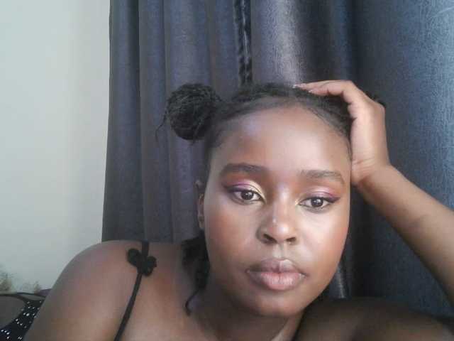 SpiceyNelly1 live cam on BongaCams