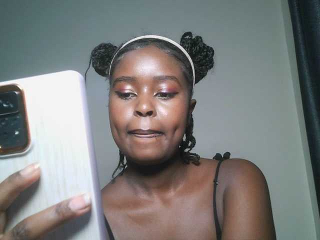 SpiceyNelly1 live cam on BongaCams