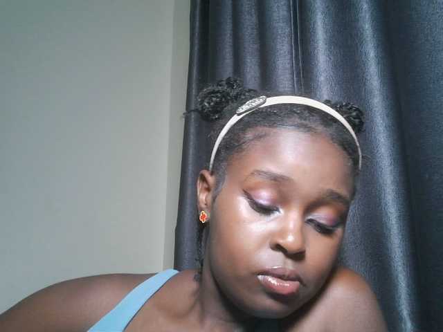 SpiceyNelly1 live cam on BongaCams
