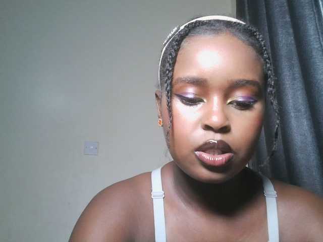 SpiceyNelly1 live cam on BongaCams