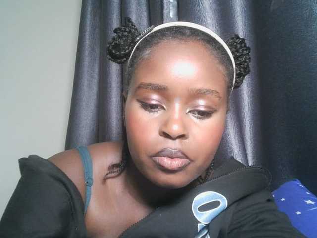 SpiceyNelly1 live cam on BongaCams