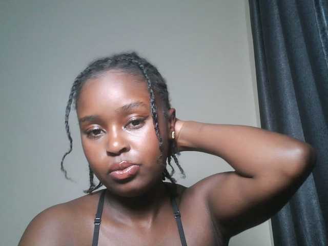 SpiceyNelly1 live cam on BongaCams