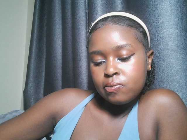 SpiceyNelly1 live cam on BongaCams