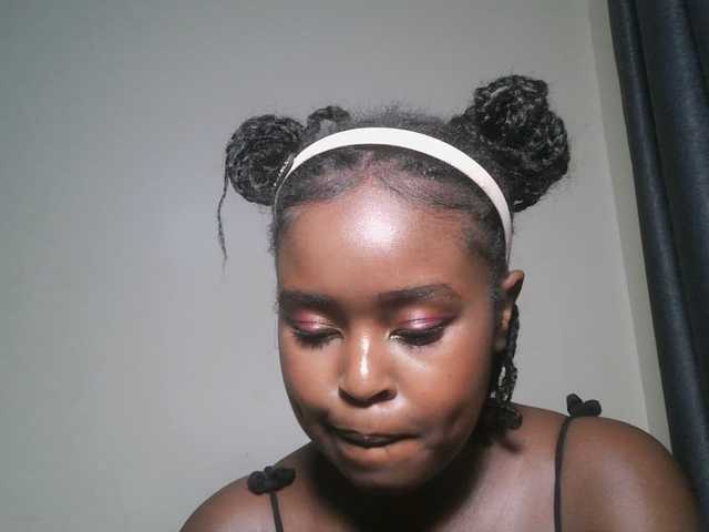 SpiceyNelly1 live cam on BongaCams