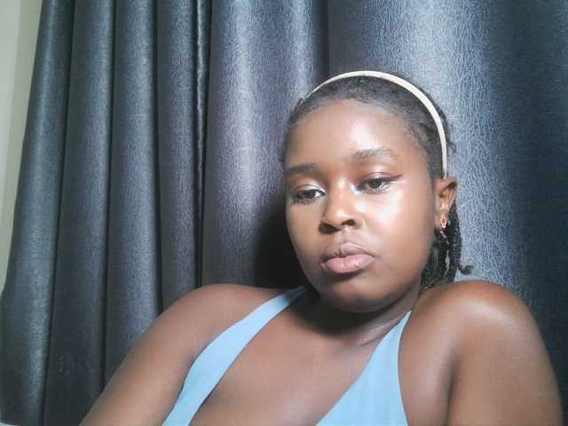 SpiceyNelly1 live cam on BongaCams