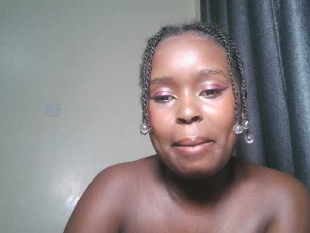 SpiceyNelly1 live cam on BongaCams