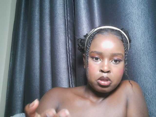 SpiceyNelly1 live cam on BongaCams