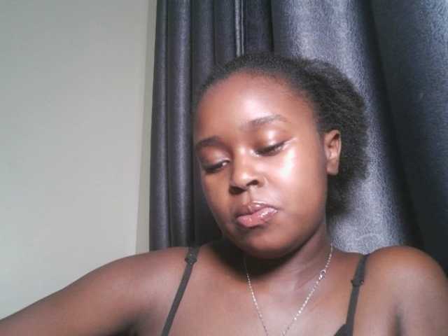 SpiceyNelly1 live cam on BongaCams