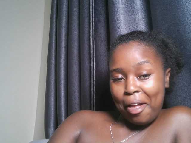 SpiceyNelly1 live cam on BongaCams