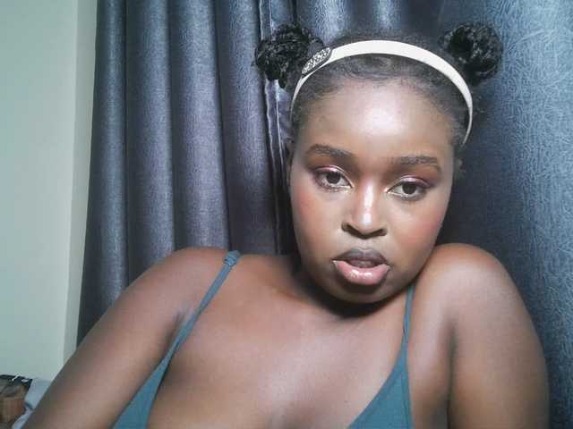 SpiceyNelly1 live cam on BongaCams