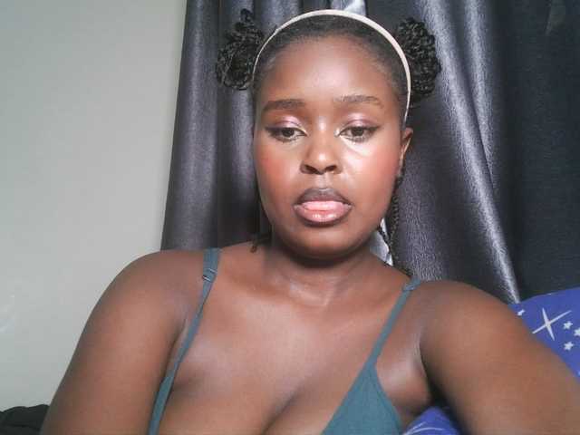 SpiceyNelly1 live cam on BongaCams