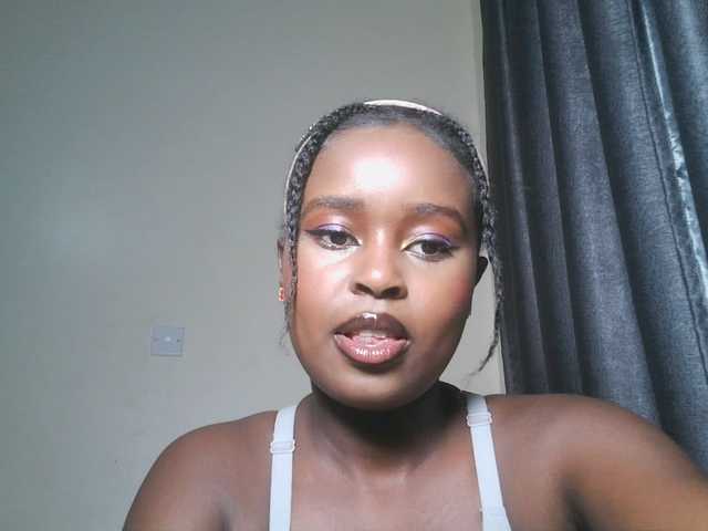 SpiceyNelly1 live cam on BongaCams