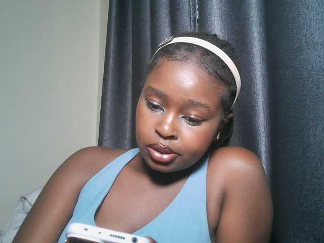 SpiceyNelly1 live cam on BongaCams