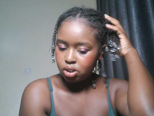 SpiceyNelly1 live cam on BongaCams