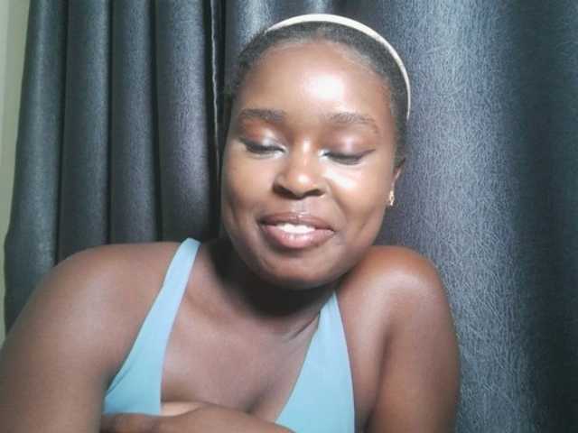 SpiceyNelly1 live cam on BongaCams